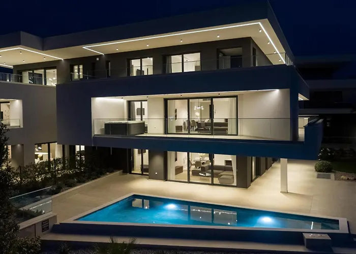 Pet Friendly Apartment In Malinska