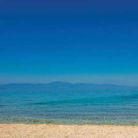 Apartman Beach Front Apartment In Malinska *