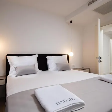 Pet Friendly Apartment In Malinska Apartamento